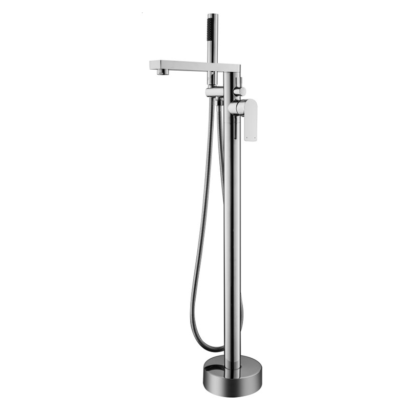 Sahig na nakatayo sa bathtub faucet